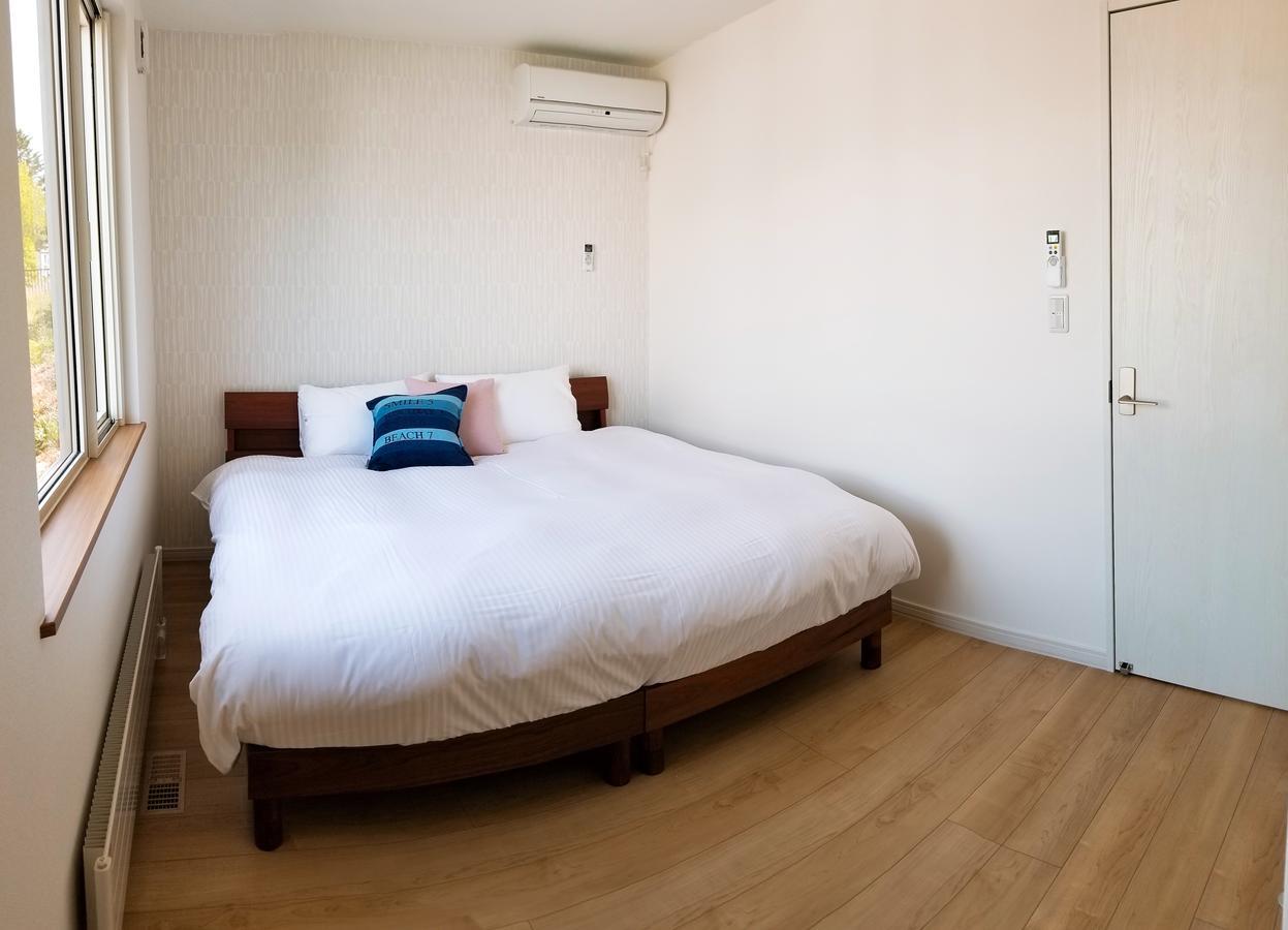 Вилла Kashiwa House Фурано Экстерьер фото