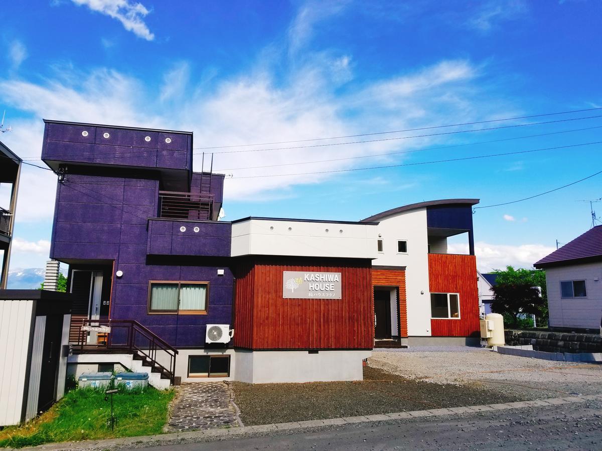 Вилла Kashiwa House Фурано Экстерьер фото