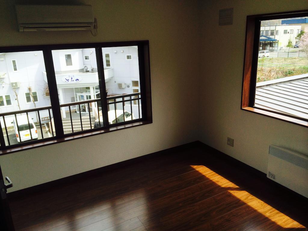 Вилла Kashiwa House Фурано Экстерьер фото